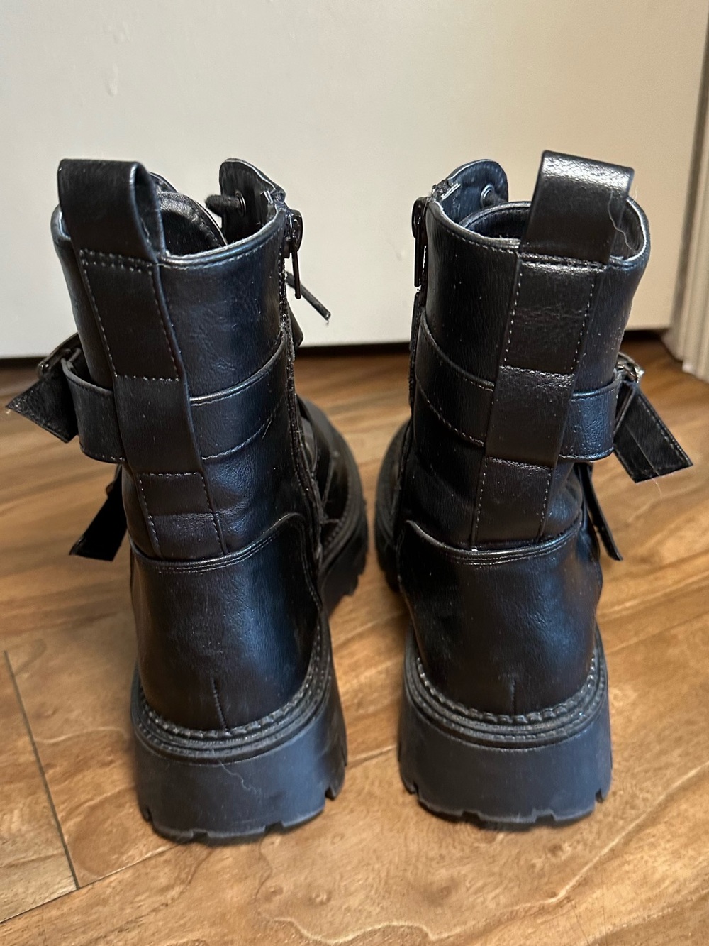 Sincerely Jules Combat Boots - Picture 6 of 7